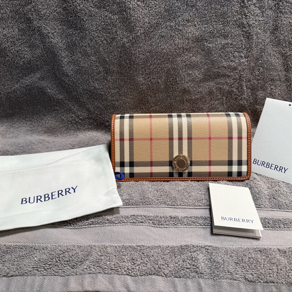 Burberry Beige and Black Checkered Card Holder